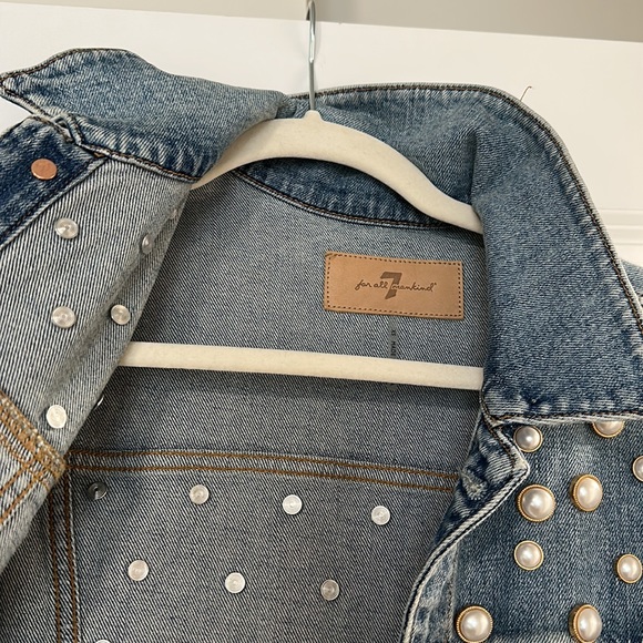LIKE NEW 7 for all man kind oversized pearl denim jacket - Picture 3 of 11
